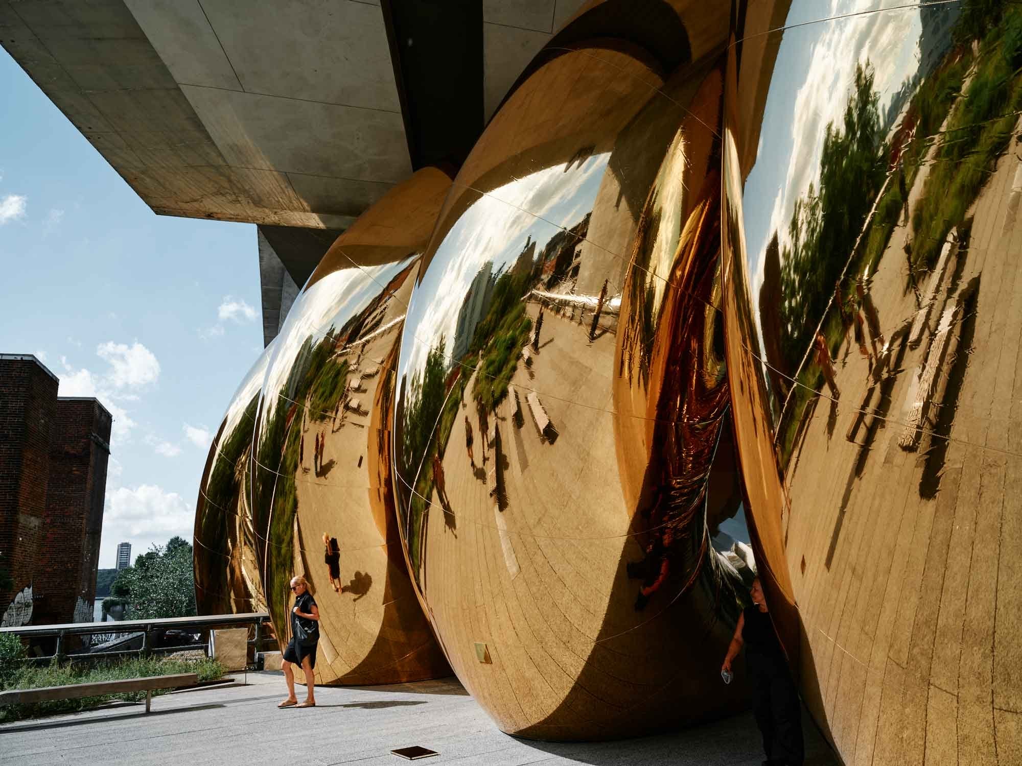 A Giant Gold Coil by Plastique Fantastique Created a Loopy Portal on the High Line1